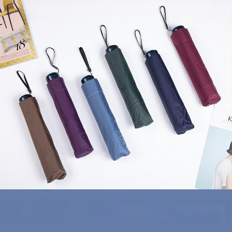 Reklamný slnečný dážnik s 10 oceľovými ramenami, 190T tkanina, ručné otváranie/zatváranie, tlač loga, plastová rukoväť