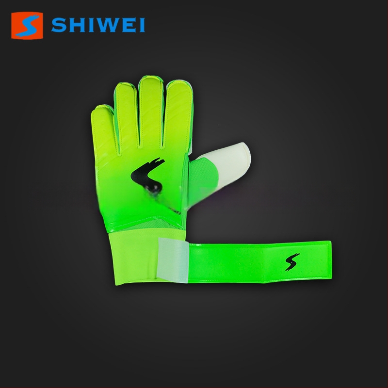 Futbola vārtsarga cimdi – PU mugura, lateksa delnas; Shiwei; pielāgošana pieejama; universāli piemēroti; 100 pāri