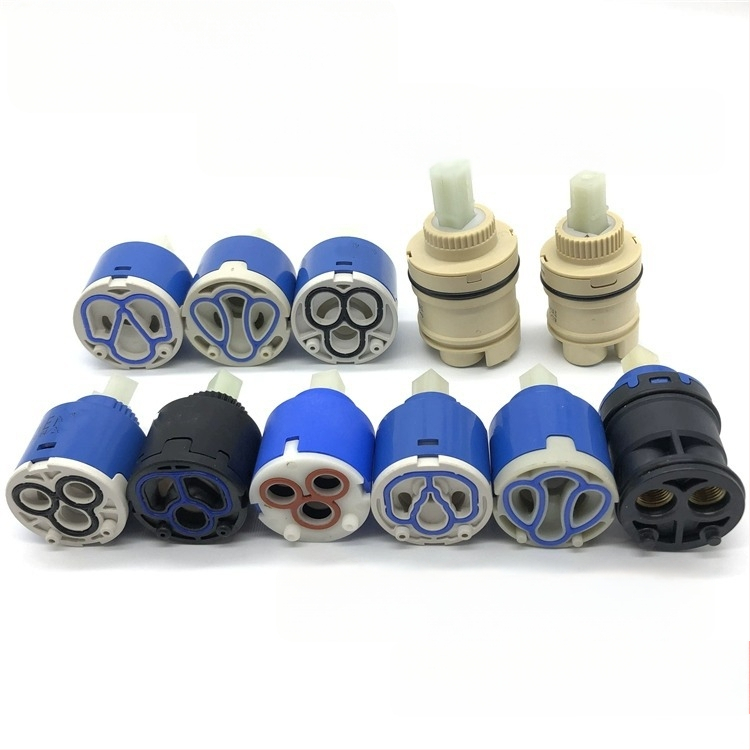 Jadrový ventil pre kuchynskú batériu – keramický disk, sprchová hlavica, horúca a studená voda, rýchle otvorenie, model 4496