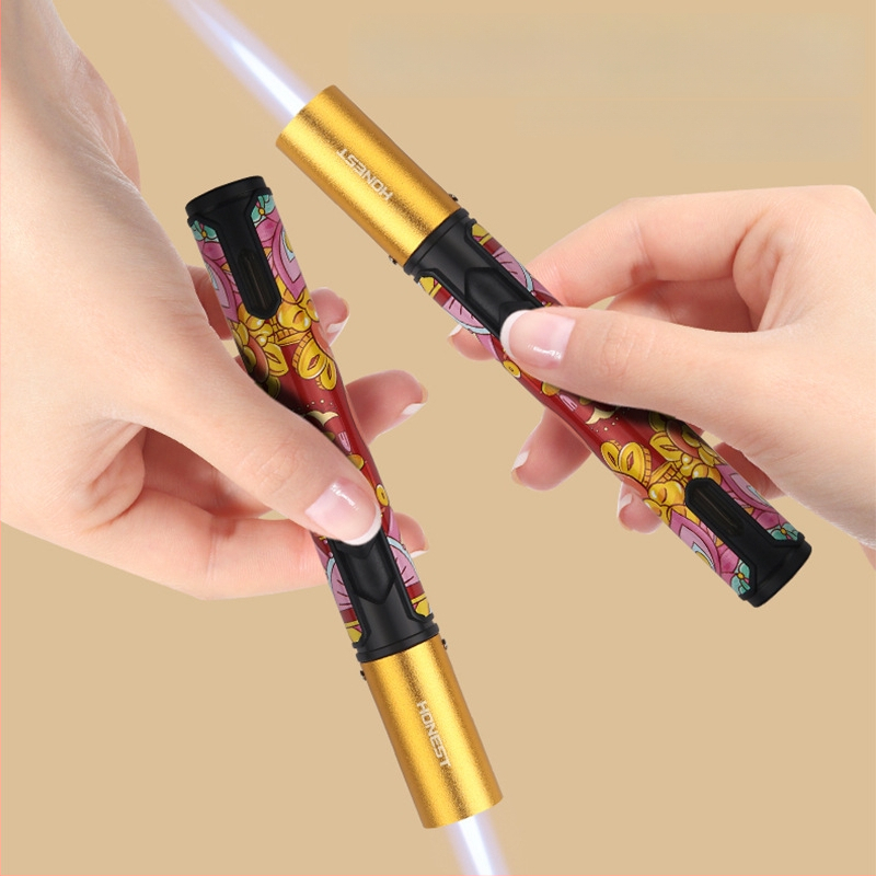 Aizdedzinātājs - garš rokturis, vēja izturīgs, butāns (metāla korpuss)