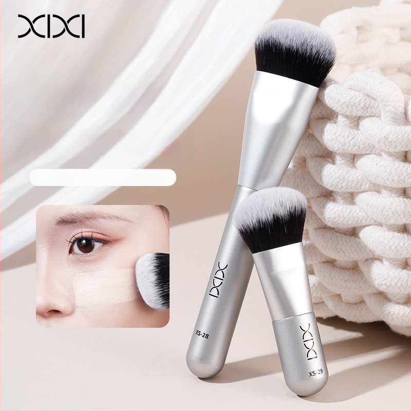 Xixi aluskreemipintsel, 1 tk, alumiiniumist käepide, pakendatud kotikeses, pehmed karvad, kaasaskantav