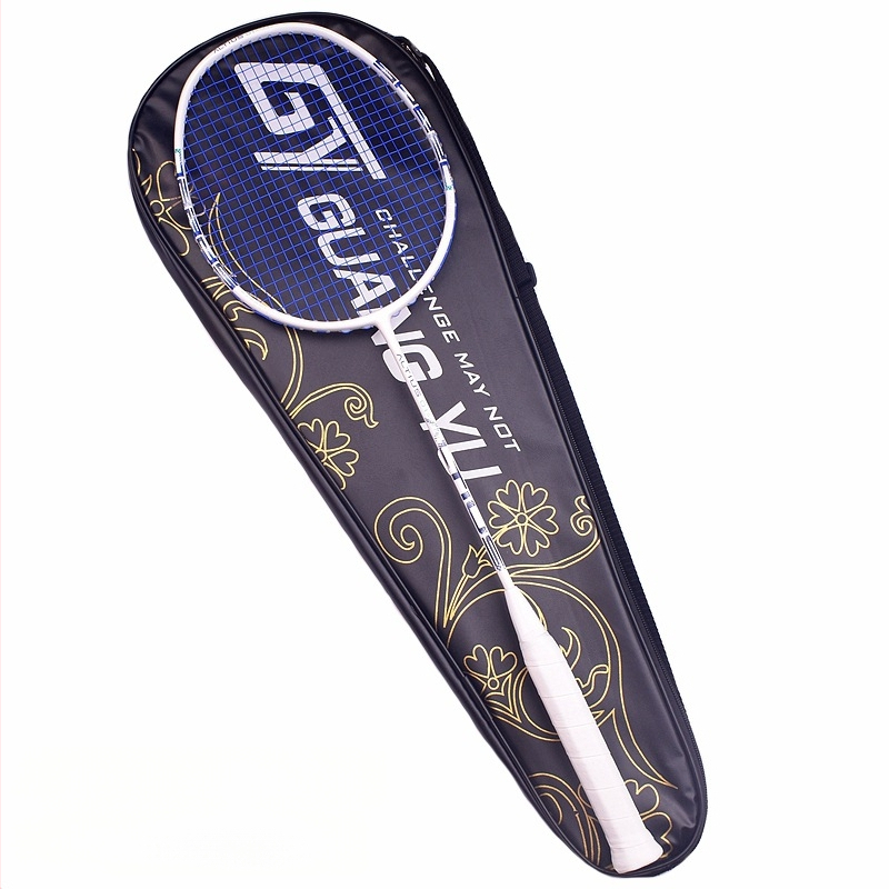 Badmintono raketė - anglies pluošto rėmas, svoris 80–84 g, rankenos storis G5, tiesus smūgis, vijų medžiaga Fiber Silk