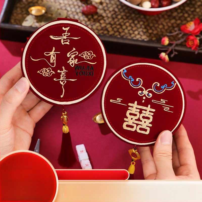 Vestuvių siuvimo dėžutė - Audinio siuvimo rinkinys nuotakai | Prekės ženklas: Romantic happy event | Prekės kodas: Wedding sewing box | Medžiaga: Audinys | Priedai: Siuvimas