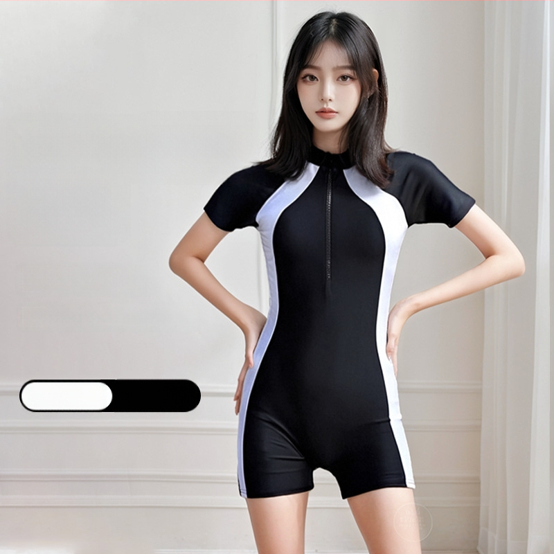 Moterų viengubis plaukimo kostiumas su krūtinės pagalvėlėmis, greitai džiūsta, UV apsauga, liekninantis siluetas, pilvo dengimas, trumpomis rankovėmis, spalvų derinimo raštas