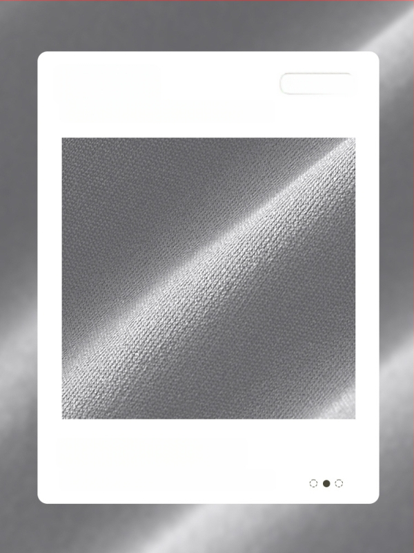 Moteriški su kapuču sportinis viršus pavasario–rudens, joga, ilgomis rankovėmis, užtrauktukas, be pamušalo, modalinis-sintetinis audinys (40% modal, 52% poliesteris, 8% spandeksas)