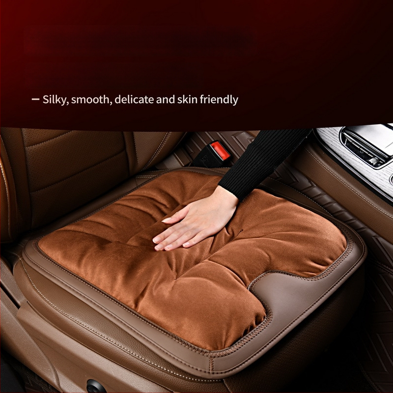 Automobilio sėdynės pagalvėlė - paviršius: vilnonė megztinė; užpildas: flanelės medvilnė; žiemai; komplektas iš kelių dalių