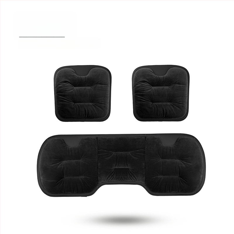 Automobilio sėdynės pagalvėlė - paviršius: vilnonė megztinė; užpildas: flanelės medvilnė; žiemai; komplektas iš kelių dalių