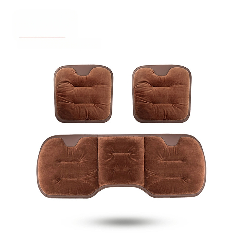 Automobilio sėdynės pagalvėlė - paviršius: vilnonė megztinė; užpildas: flanelės medvilnė; žiemai; komplektas iš kelių dalių