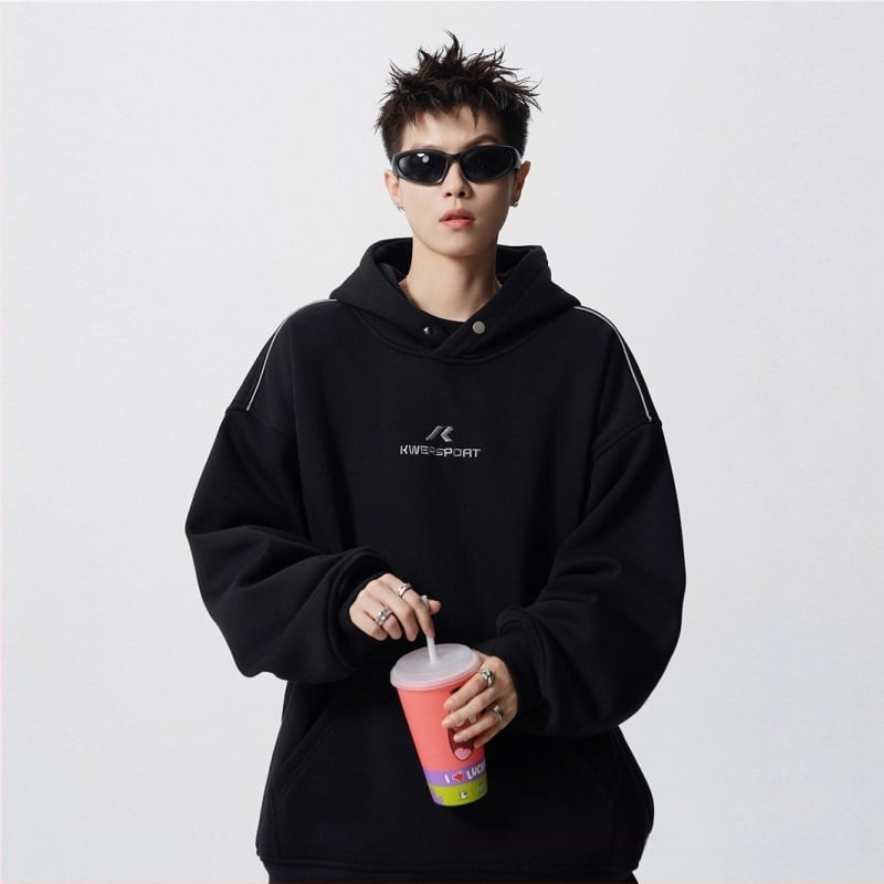 Pulóver kerek nyakú, vastag poliészter-keverék, laza szabás, hosszú ujjú, oldalsó zsebek