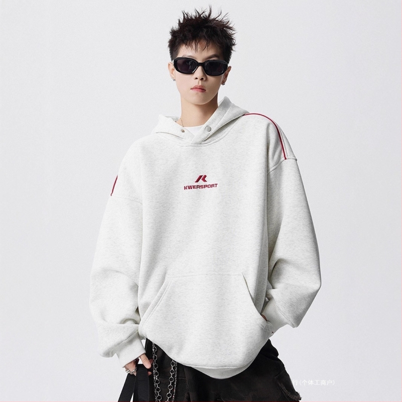 Pulóver kerek nyakú, vastag poliészter-keverék, laza szabás, hosszú ujjú, oldalsó zsebek