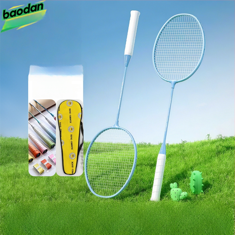 Badminton raketė, plieno lydinio rėmas, nailono virvės, svoris 95–100 g, tiesus kotas, vidutinis standumas