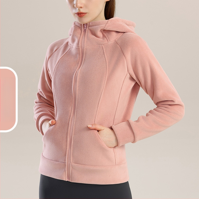 Moteriška stora sportinė striukė su gobtuvu žiemai – poliesterio išorinis audinys, poliesterio pamušalas, ilgos rankovės