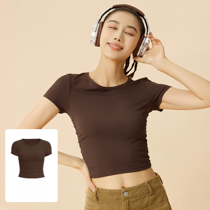 Moteriški dryžuoti sportiniai marškinėliai su trumpomis rankovėmis — drėgmės valdymas, poliesterio + spandekso mišinys (82,5% poliesteris, 17,5% spandeksas), pavasaris 2025