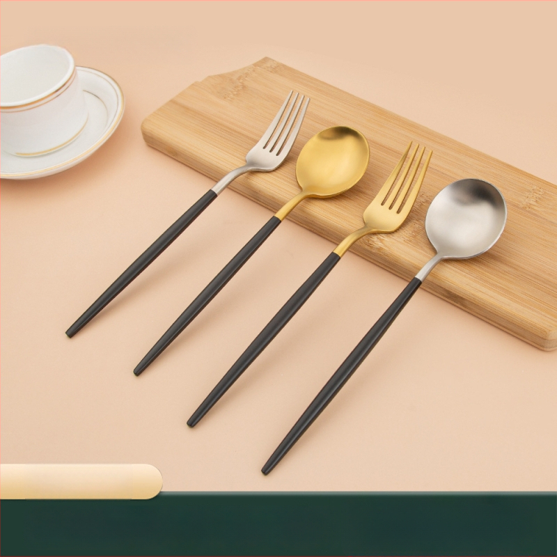 304 nerūdijančio plieno indų rinkinys: šaukštas, šakutė ir desertinis šaukštas, veidrodinis poliravimas