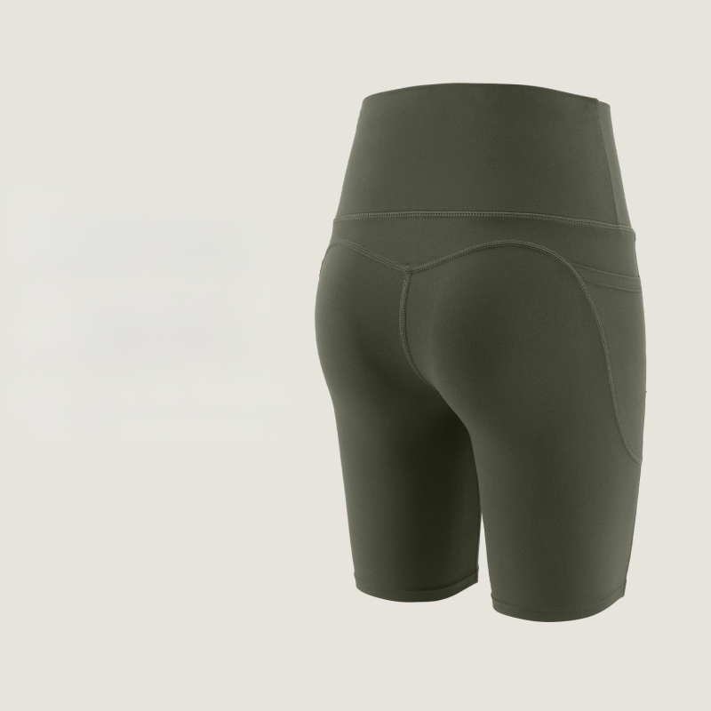 Plus dydžio moterų sportinių liemenėlė ir šortų komplektas (be rankovių; medžiaga: nailonas/spandeksas 78/22; įdėta krūties pagalvėlė)