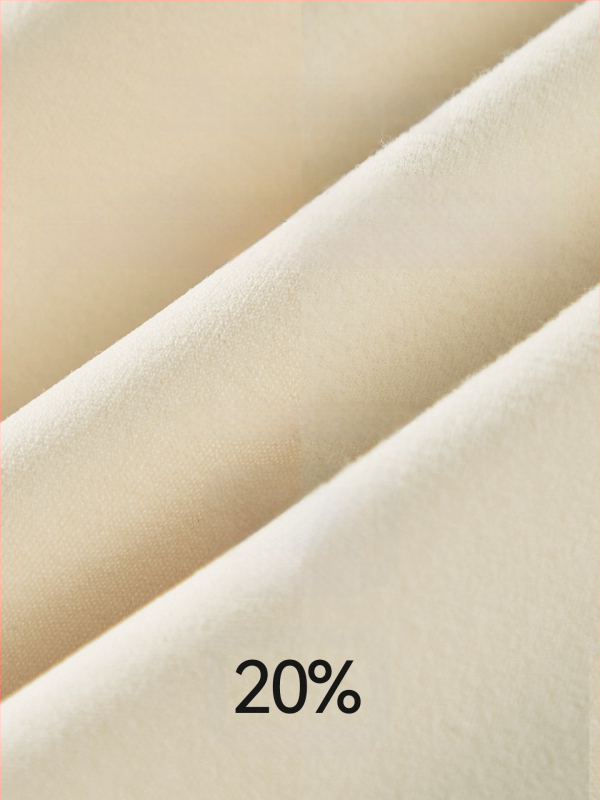 Jogos džaketė, lieso silueto, ilgomis rankovėmis, liemens ilgio, šilta flis, Cloud Feel dvipusis flis, sudėtis: 80% nailonas, 20% spandeksas