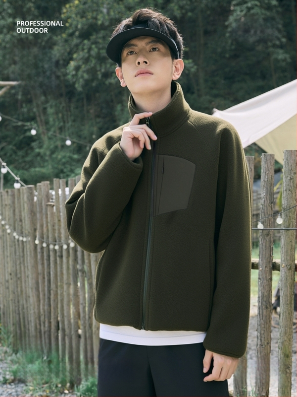 Vyrų fliso topas su stovinčia apykakle - atviras marškinio stilius, šilta rudens ir žiemos laikotarpiui