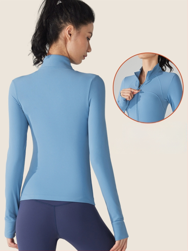 Moteriška striukė su fleece pamušalu, nailono-velūro išorė, aukštas apykaklė, priekinis užtrauktukas.