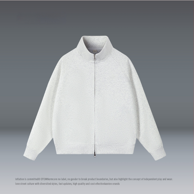 Kardigán álló gallérral, cipzárral, laza szabású, poliészter 51–70%.