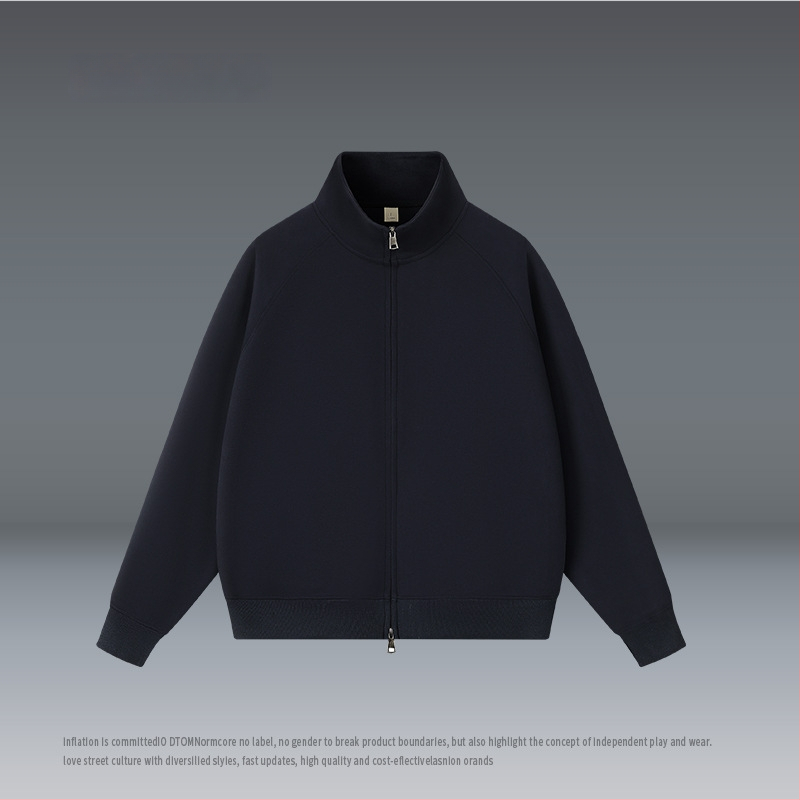 Kardigán álló gallérral, cipzárral, laza szabású, poliészter 51–70%.