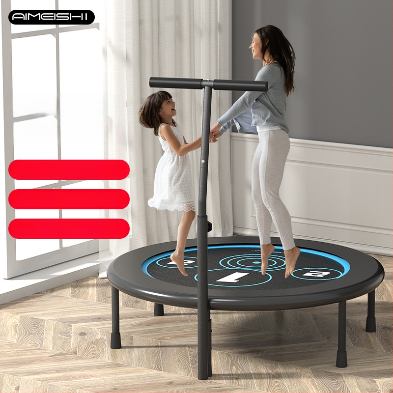 Mājas lietošanai paredzēts trampolīns, iekštelpu kompaktais modelis pieaugušajiem; tērauda rāmis un lentes virsma; universāla lietošana