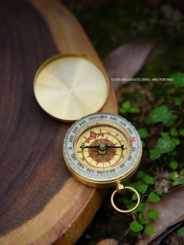 Kompass Crooked Wild, izcelsme Ķīna