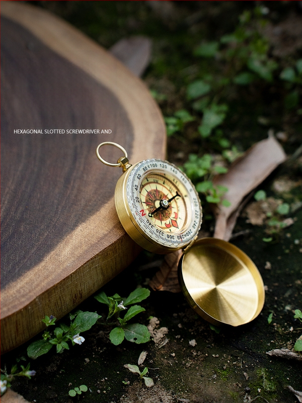 Kompass Crooked Wild, izcelsme Ķīna