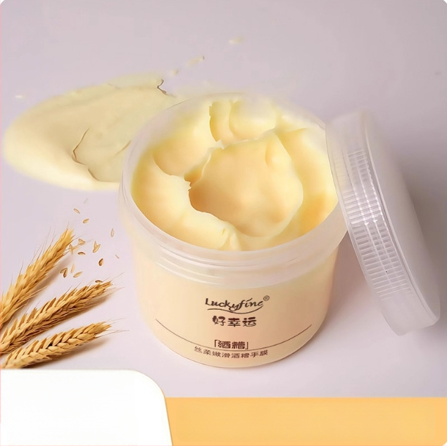 Luckyfine Roku maska ar Sake Lees – Krēms, 330 g; Sastāvdaļas: Job's Tears, Sake Lees; Ieguvumi: Mitrināšana, Hidratēšana, Saspringšana