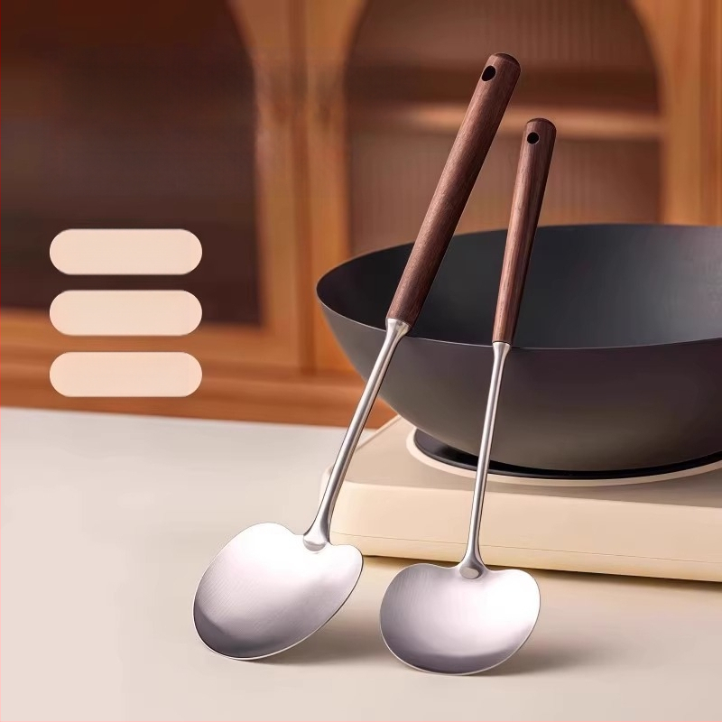 Virtuvės šaukštas iš 304 nerūdijančio plieno, medinė rankenėlė, neprilimpančiai paviršiai, atspari karščiui, ilga rankena