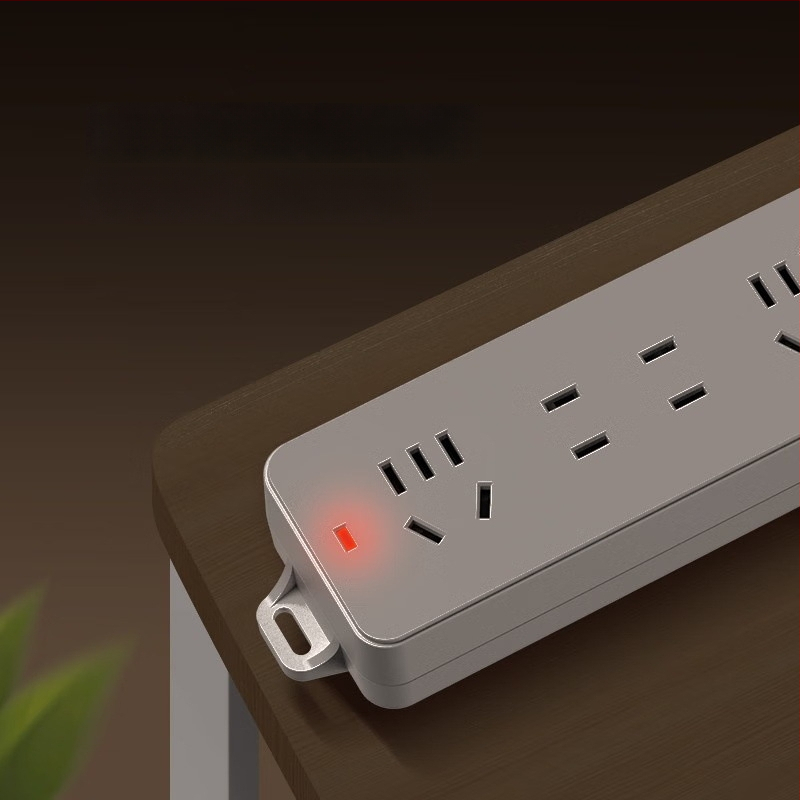 CHNT maitinimo juostelė su 4 kištukiniais lizdais ir 5 skylėmis, 5 m kabelis, AC 220-240V, naujasis nacionalinis standartas