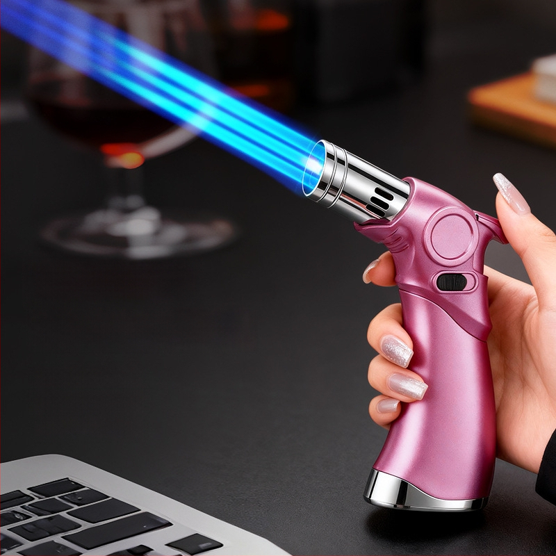 Trīs liesmas vēja izturīgs aizdedzinātājs cigārām un āra grilēšanai, butāna degviela, metāla korpuss