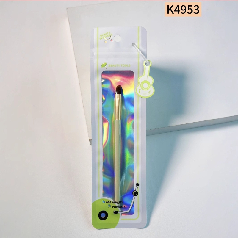 Keqi korektoriaus šepetėlių rinkinys — nešiojamas, sintetiniai pluoštai, medinė rankena, nešiojimo krepšys