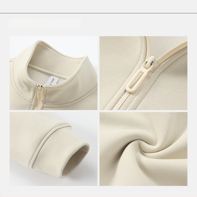 Zipzáros kapucnis pulóver álló gallérral, laza szabás, pamut‑poliészter keverék anyag