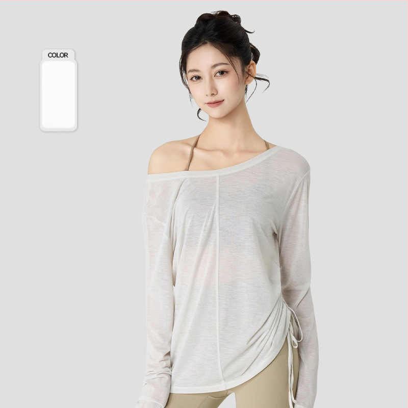 Jogos hoodis su gobtuvu – kvėpuojantis, laisvas pjūvis, ilgis virš klubų, 100% poliesteris