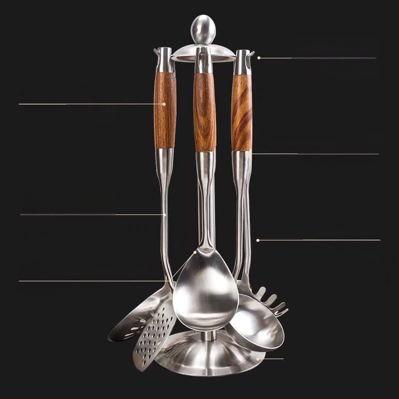 Nerūdijančio plieno šaukštų ir mentelių rinkinys su kietmedžio rankenomis – neslystantis, atsparus karščiui, šilumos izoliacija – modernus minimalistinis virtuvės rinkinys, modelis GC4650121