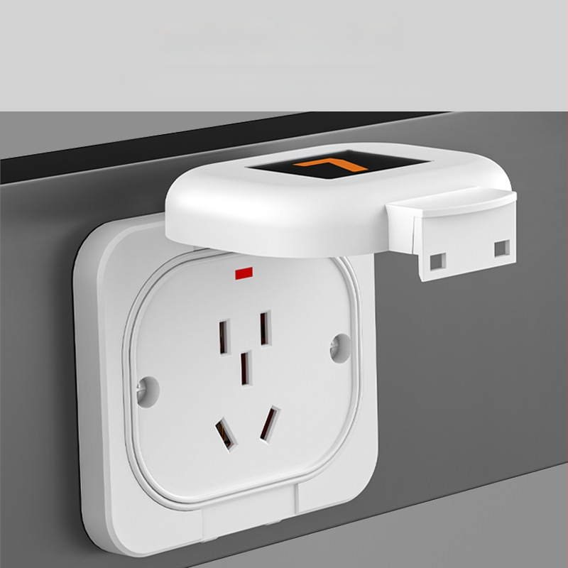 Stienā uzstādāma piecpinīga ārējā ūdensizturīgā uzlādes kontaktligzda ar vāciņu