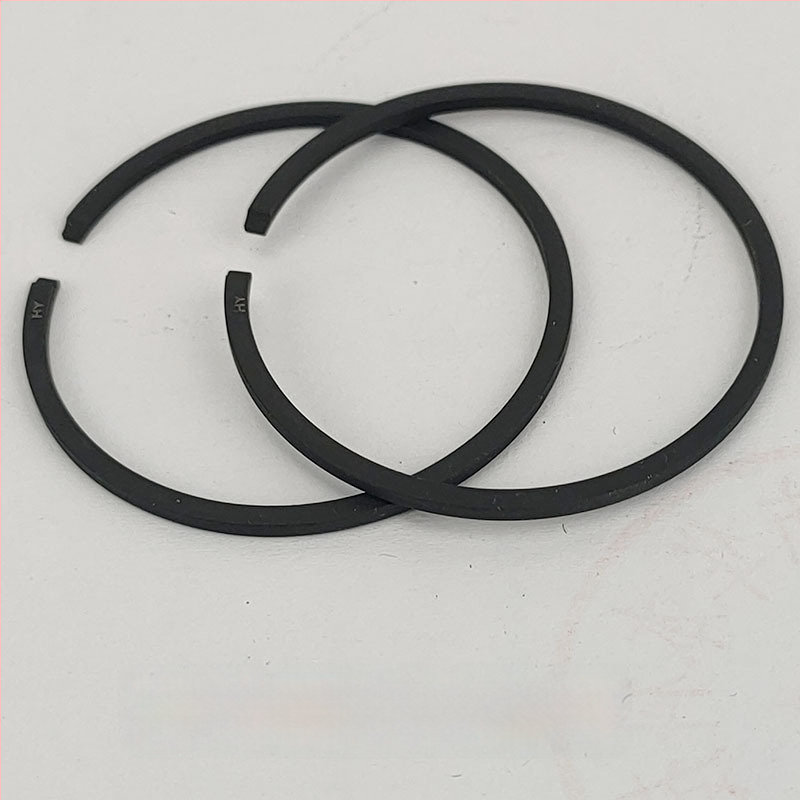 40F-6 benzininiam varikliui cilindrų rinkinys: cilindro blokas, stūmoklio žiedas, cilindro įdėklas žolės pjovimo įrankiui