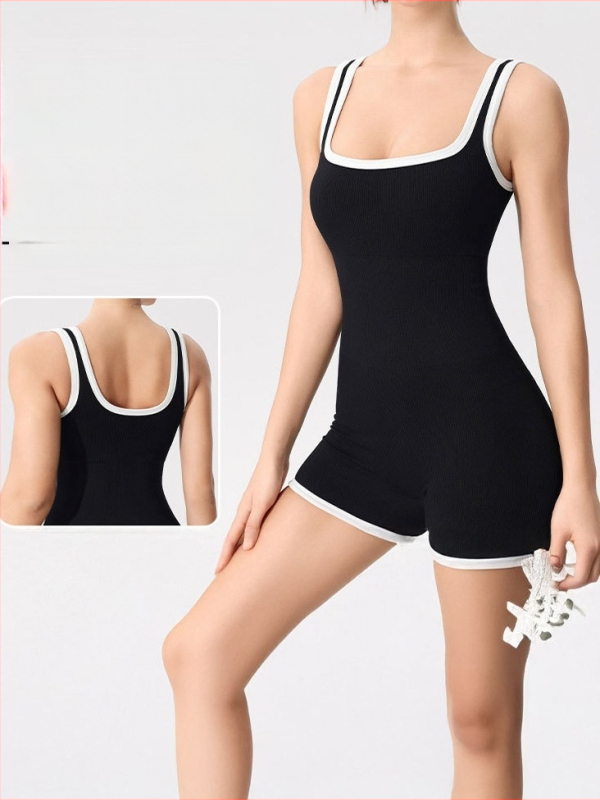 Moteriškas vienos dalių jogos kostiumėlis su krūtinės pagalvėlėmis, drėgmę šalinantis audinys, sudėtis 90% nailonas, 10% spandeksas, skirtas oro jogai