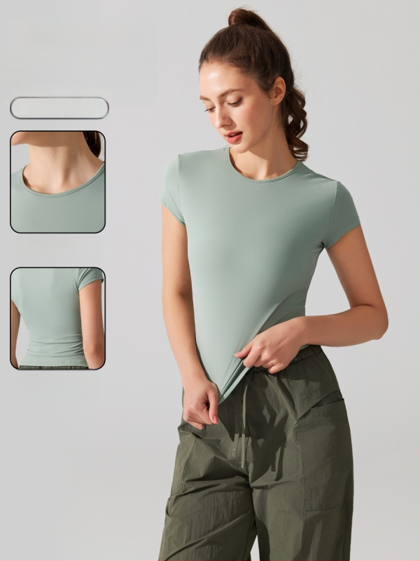 Joga marškinėliai su trumpomis rankovėmis, kvėpuojantis ir greitai džiūstantis audinys Cloud Sense Pro, sudėtis 87,9% nailonas ir 12,1% spandeksas, liesas kirpimas