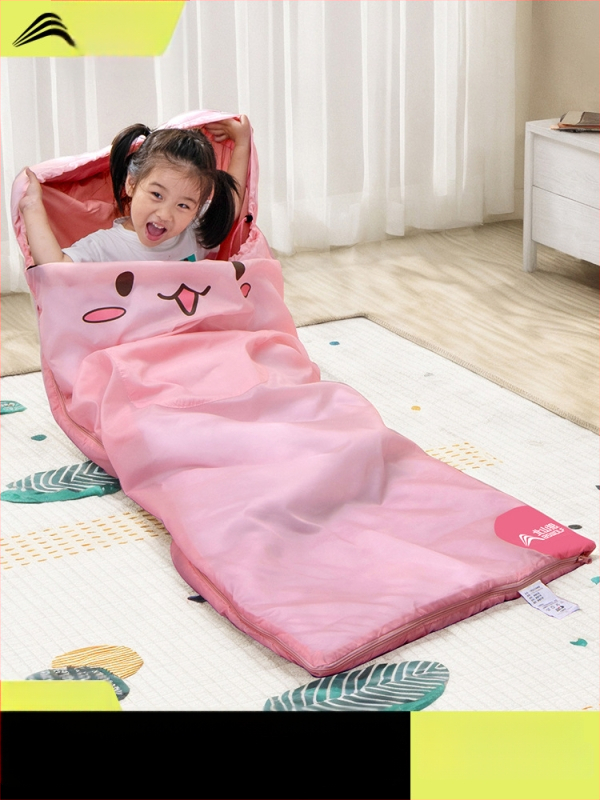 Vaikų kempingo miegmaišis – kišeninio tipo, poliesterio užpildas, pamušalas ir audinys, svoris 850 g, vaikams