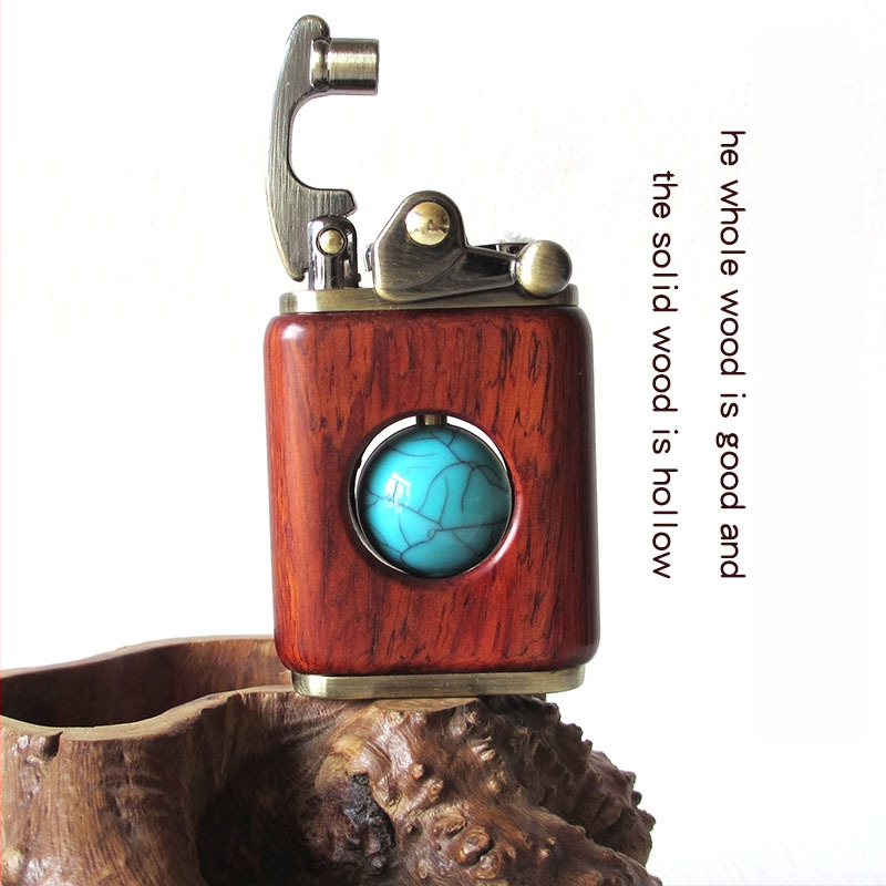 Kerozina aizdedzinātājs ar metāla korpusu un rosewood apdari, vēja izturīgs, logotipa gravēšana, dāvanu kastes iespēja