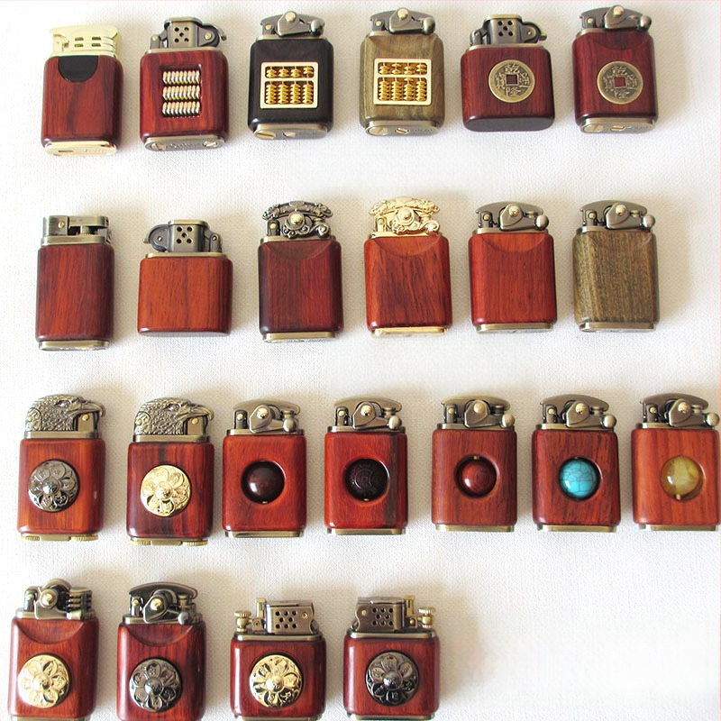 Kerozina aizdedzinātājs ar metāla korpusu un rosewood apdari, vēja izturīgs, logotipa gravēšana, dāvanu kastes iespēja