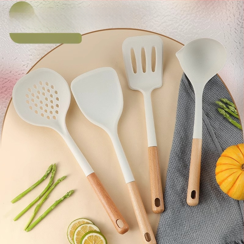 Silicone spatulų rinkinys su medine rankena, atsparus aukštai temperatūrai, nelimpan