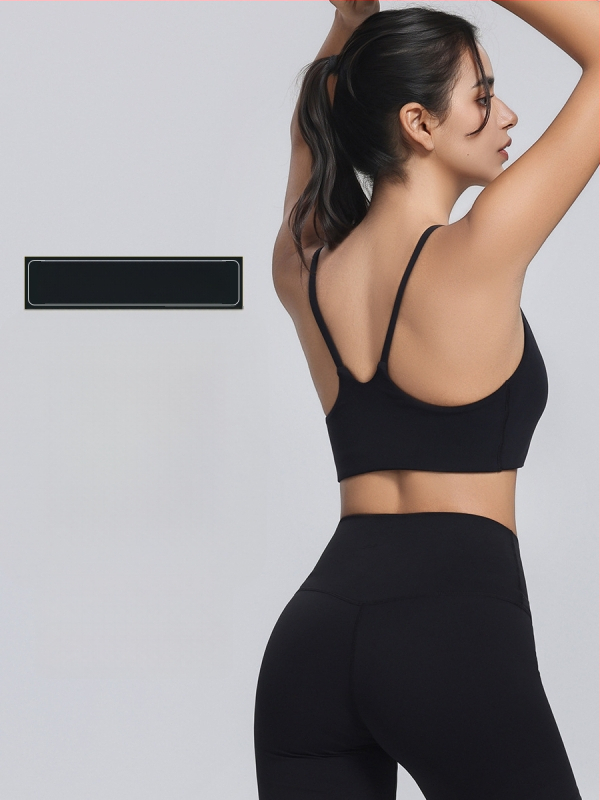 Plonas petnešėlės sportinis biustas su pilnu puodeliu ir plonu formuojamu puodeliu, fiksuotos dvigubos petnešėlės, pagrindinis audinys 80% nailonas/20% spandekso, įdaila: spandeks