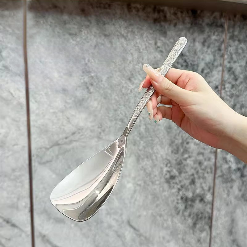 Servírovacia lyžica z 316L nerezovej ocele, zosilnený dizajn, pre domácu, hotelovú a reštauračnú potrebu, leštený zrkadlový povrch