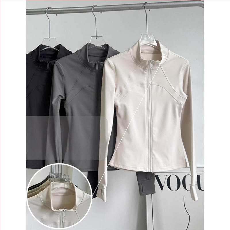 Ženski fitness top za jogu – stojeći ovratnik, uski kroj, smjesa kemijskih vlakana, 82,5% poliestera, WT5149