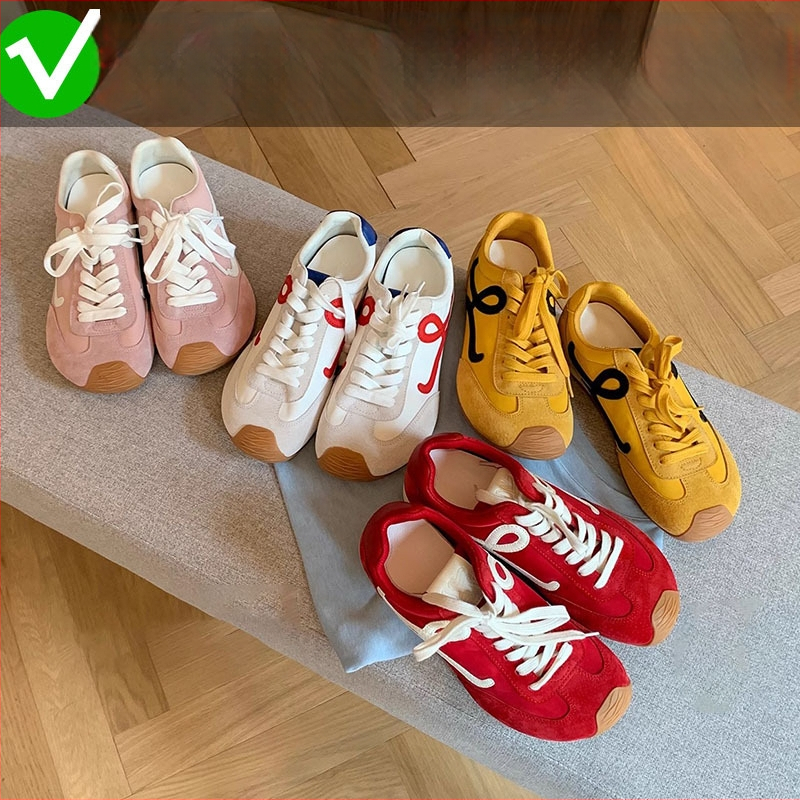 Női edzőcipő – balett-stílusú retro, színblokkal ellátott dizájn, magasságot növelő, bőr felsőrés, fűzős zárás, alacsony topp