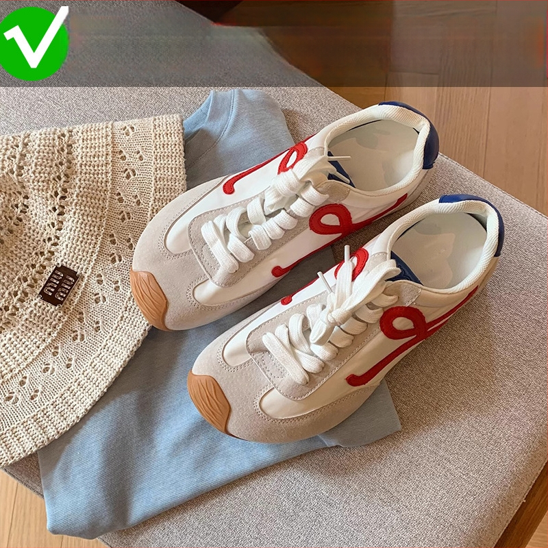 Női edzőcipő – balett-stílusú retro, színblokkal ellátott dizájn, magasságot növelő, bőr felsőrés, fűzős zárás, alacsony topp