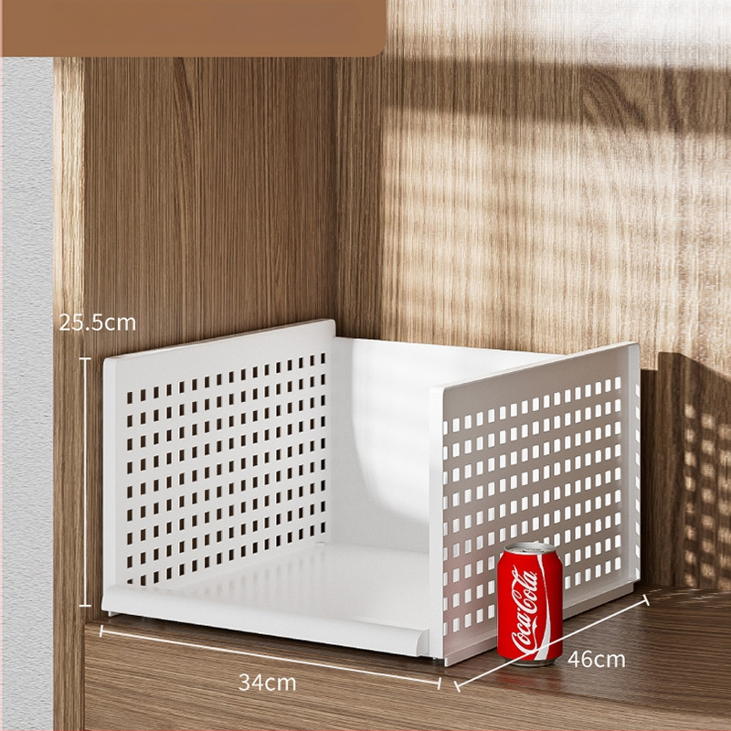 Plastikust riidekapi korraldaja kihiliste eraldajatega, virnastatavate korvidega sahtlitega suur kapp, jaapani stiil