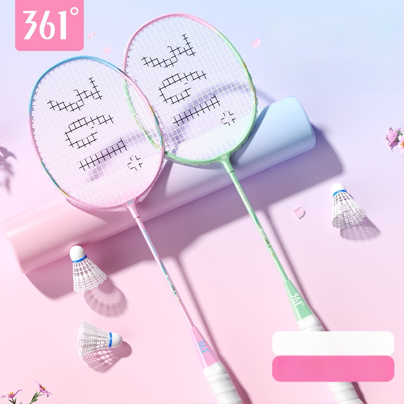 Badmintono raketė 361°, korpusas iš geležies lydinio, svoris 95–100 g, rankenos storis G2, tiesus velenas